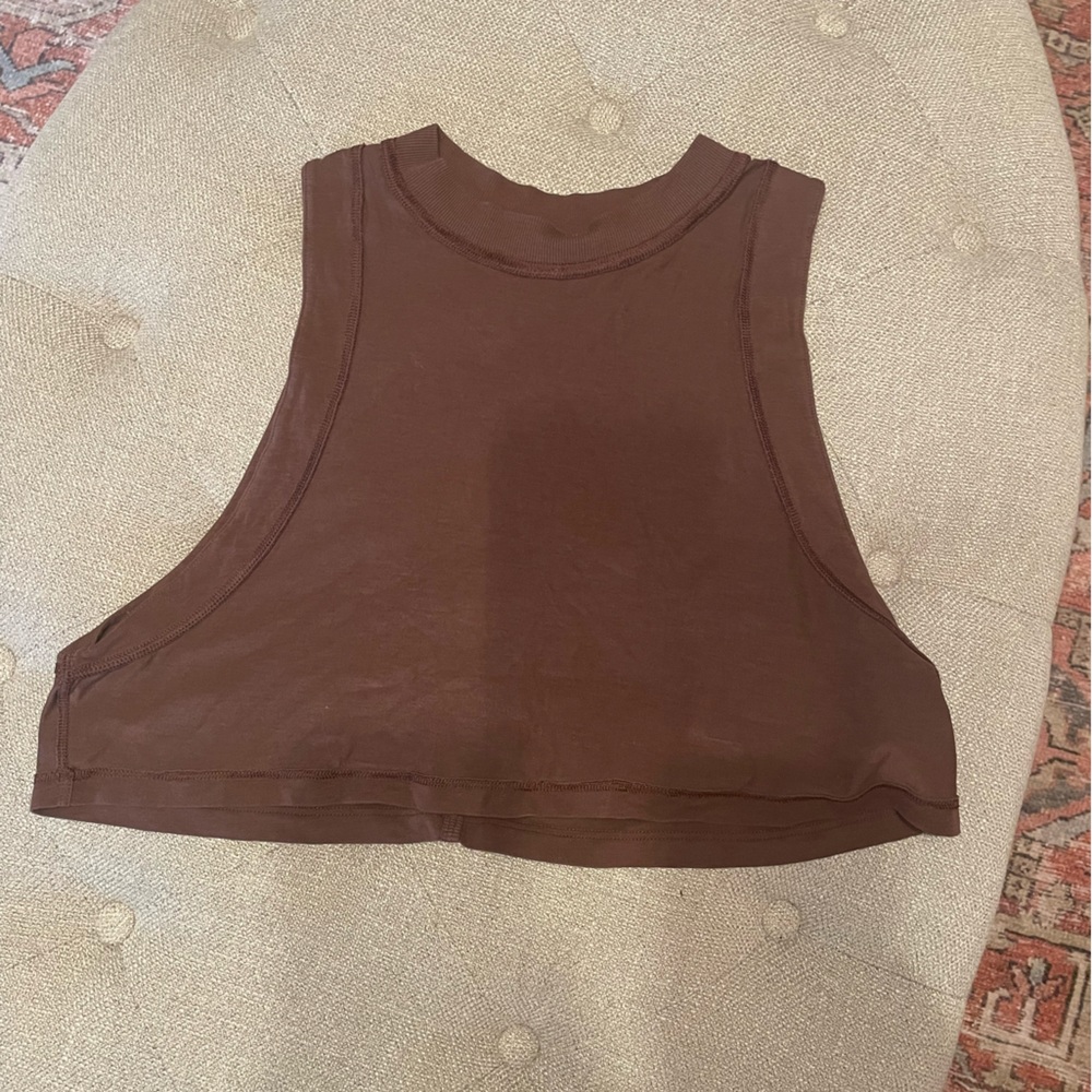 Lululemon cropped workout tank